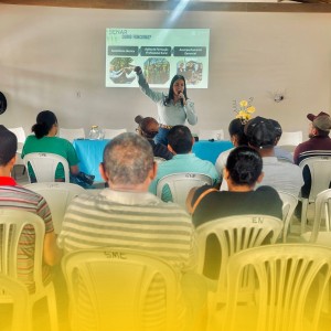 Produtores de leite participam de reunião do SENAR em Mairi