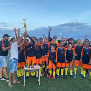 Meninos Bons de Bola vencem CEPEL por 2x1 e conquistam a Copa Mairiense Sub-15